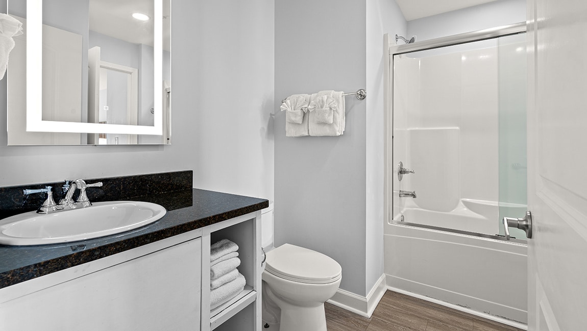 Ocean Escape | 3 Bedroom Condo (Sleeps 10)
