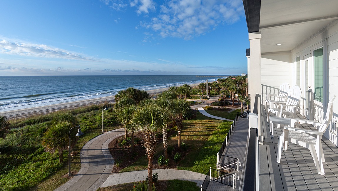 Ocean Escape Boardwalk | 3 Bedroom Oceanfront Condo (Sleeps 13)