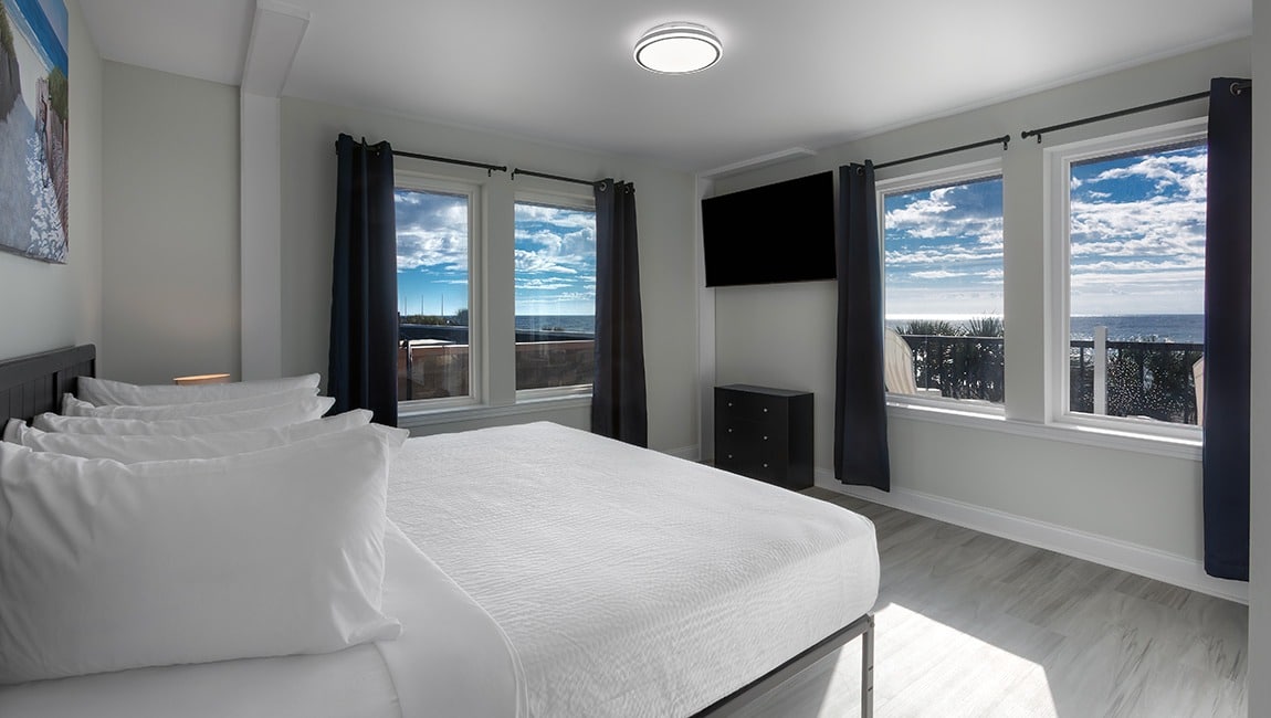 Ocean Escape Boardwalk | 3 Bedroom Corner Oceanfront Condo (Sleeps 11)