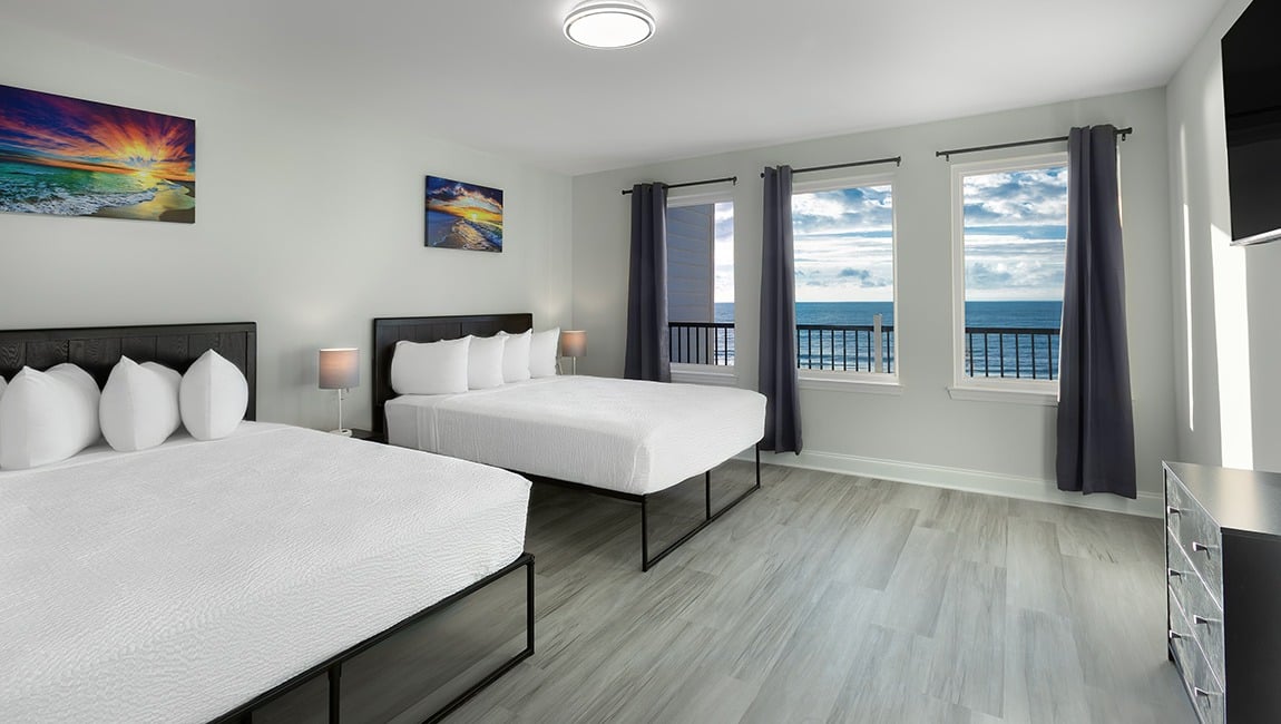Ocean Escape Boardwalk | 3 Bedroom Oceanfront Condo (Sleeps 13)