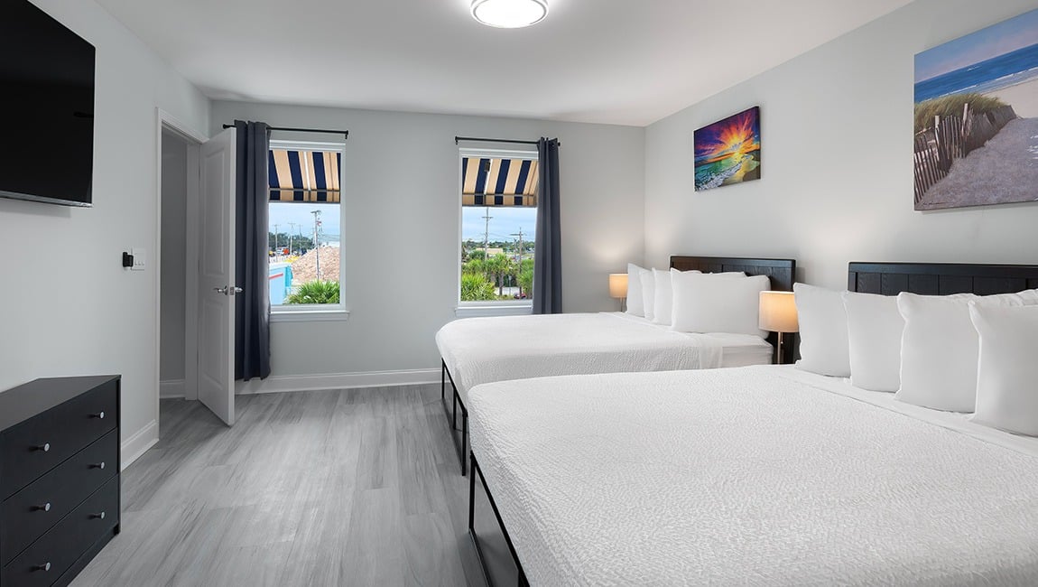 Ocean Escape Boardwalk | 2 Bedroom Boulevard View Condo (Sleeps 8)