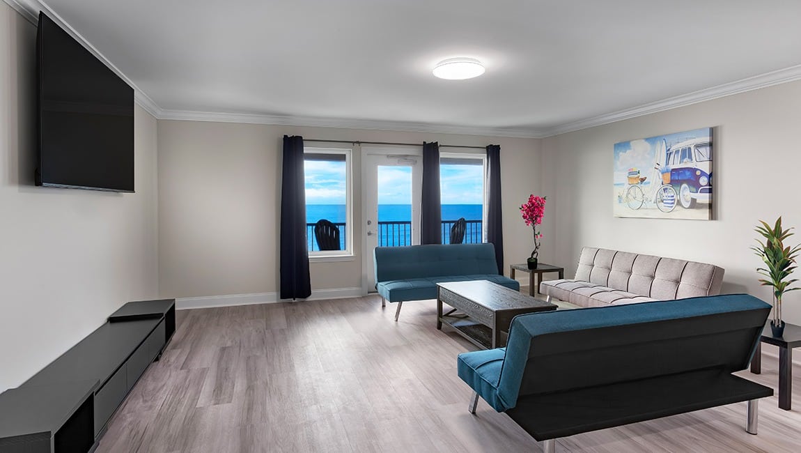Ocean Escape Boardwalk | 3 Bedroom Oceanfront Condo (Sleeps 13)