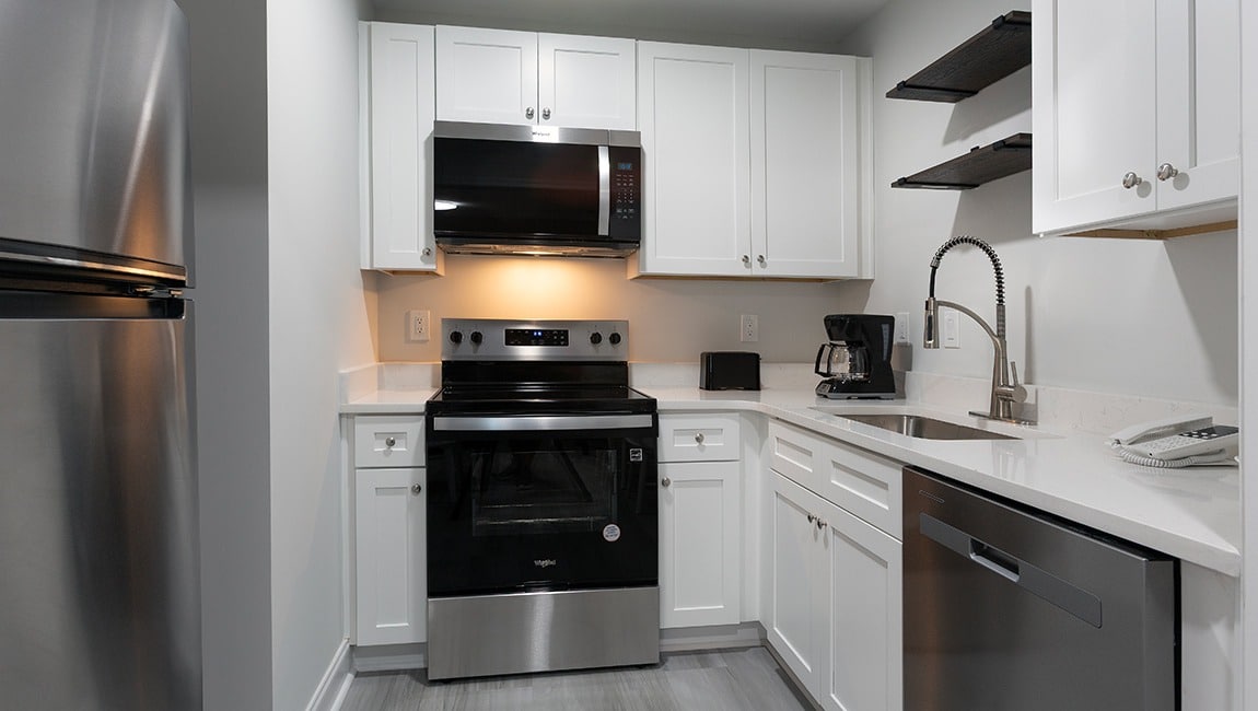 Ocean Escape Boardwalk | 3 Bedroom Ocean View Condo (Sleeps 10)