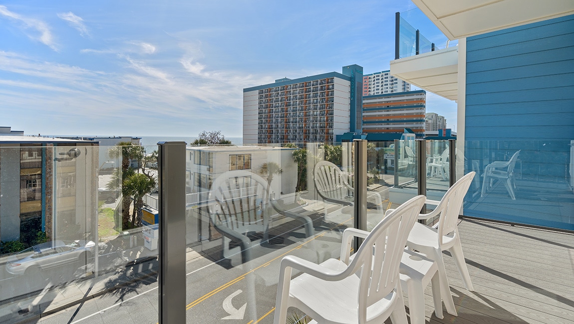 Ocean Escape | Ocean View 2 Bedroom – 2 Queens (Sleeps 8)