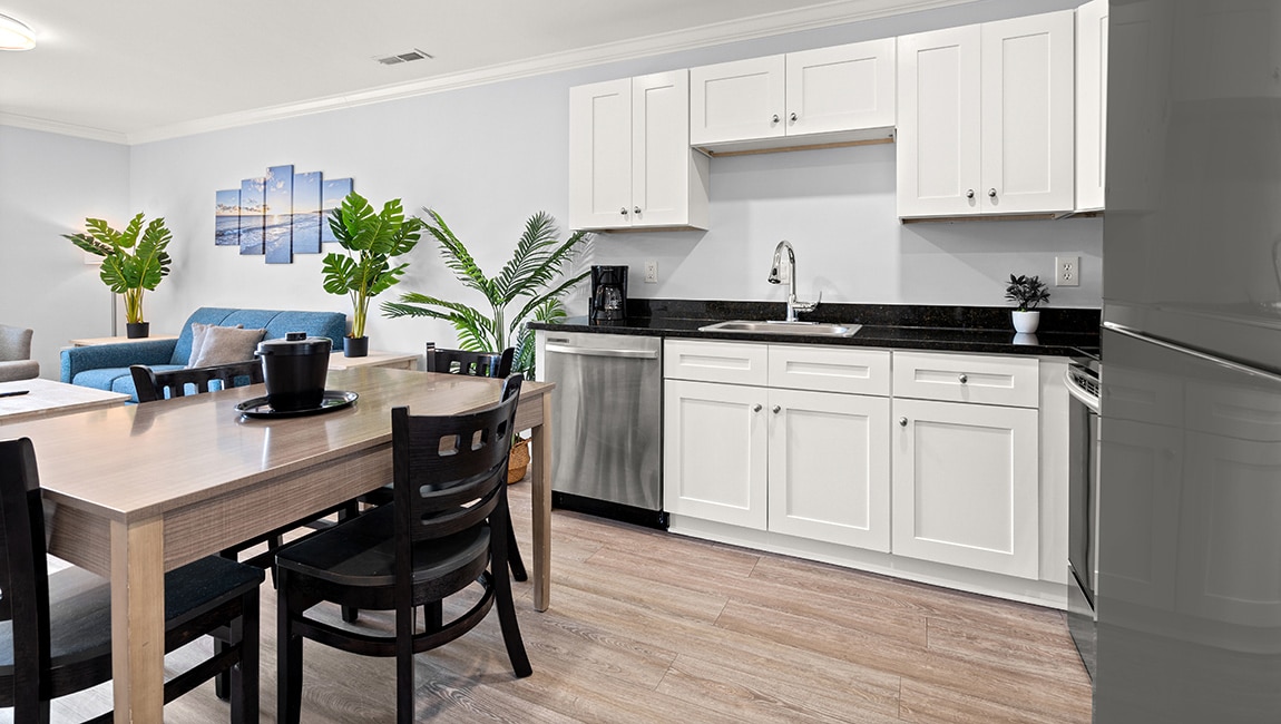 Ocean Escape | 2 Bedroom Condo – 2 Queens (Sleeps 8)