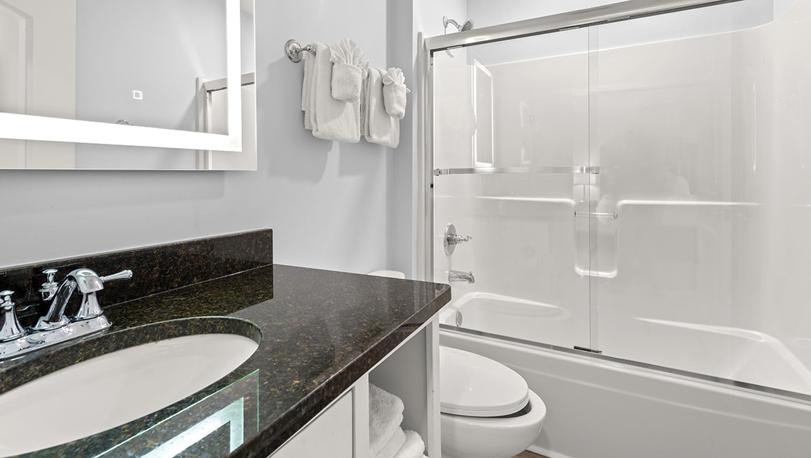 Ocean Escape | 2 Bedroom Condo – 2 Queens (Sleeps 8)