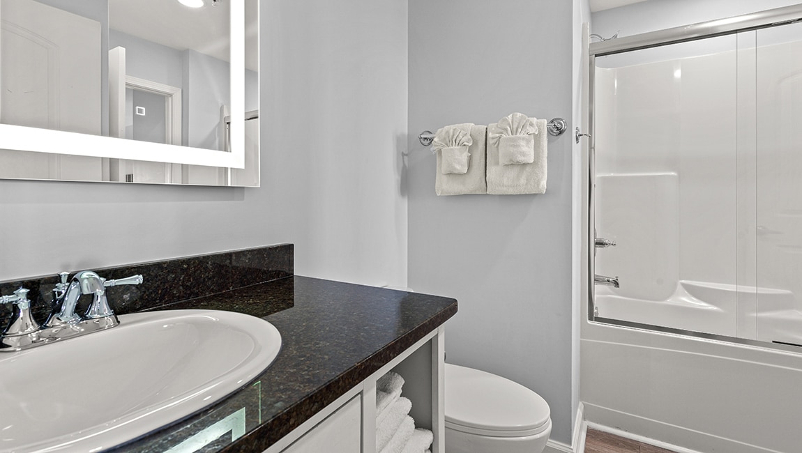 Ocean Escape | 3 Bedroom Ocean View Condo (Sleeps 10)