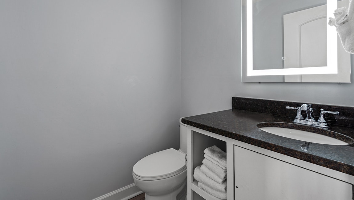 Ocean Escape | 3 Bedroom Ocean View Condo (Sleeps 10)