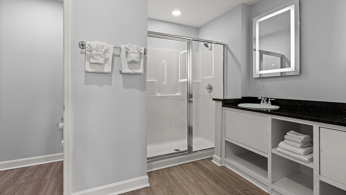 Ocean Escape | 3 Bedroom Ocean View Condo (Sleeps 10)