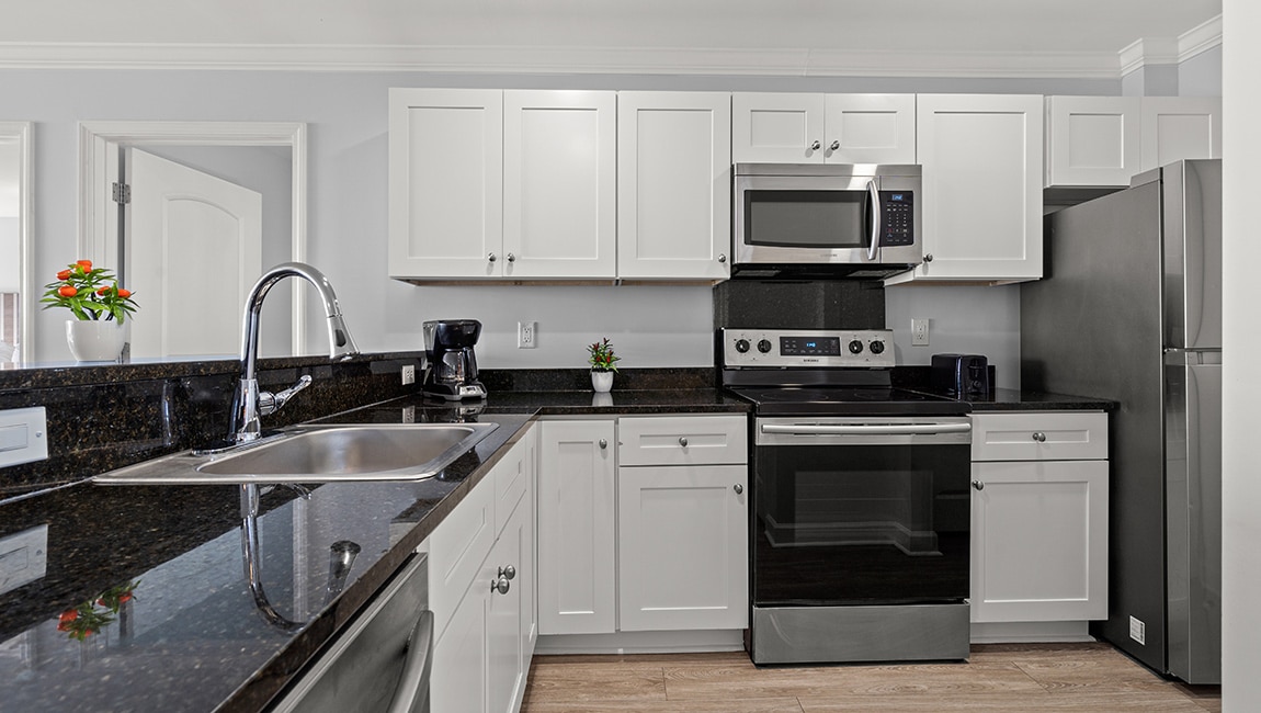Ocean Escape | 3 Bedroom Ocean View Condo (Sleeps 10)