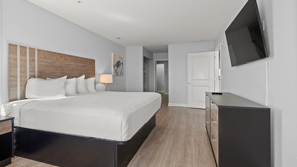 Ocean Escape | 3 Bedroom Ocean View Condo (Sleeps 10)